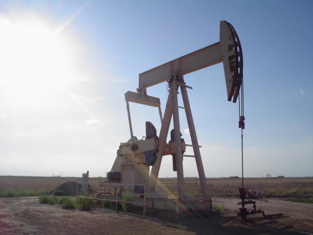 Oil Shock Exposes 'Drill Baby Drill' Limits as Iran Crisis Fuels Price Surge