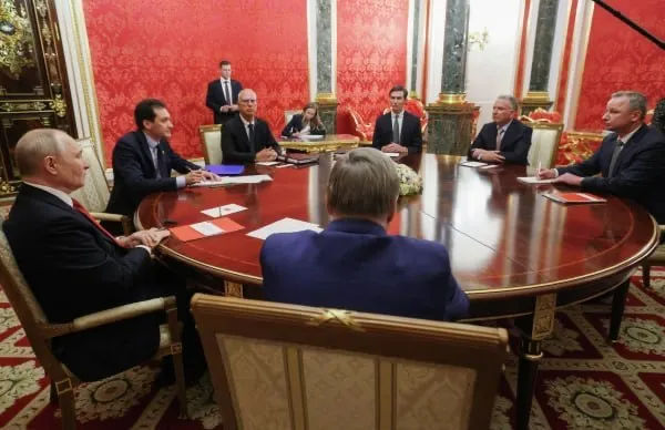 Fragile Ceasefire Declared Amid Witkoff-Kushner Peace Mission, Strikes Continue